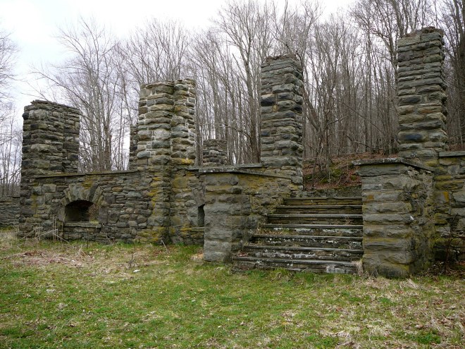   ©2014 Mountain Girl Photography & Design